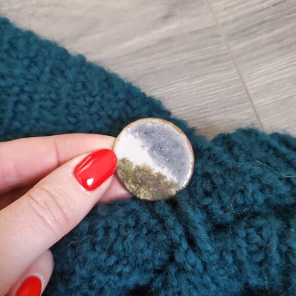 Boyne Valley Weavers Poncho Womens One Size Wool Handmade Ireland Ceramic Button - Picture 6 of 10